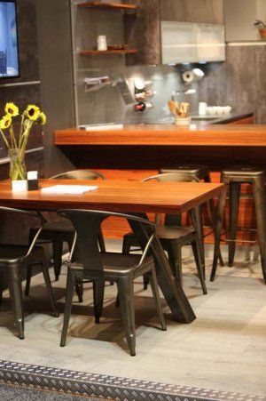 Custom Table - Modern - Küche - other metro - von Schwarzmann European Kitchens.jpg
